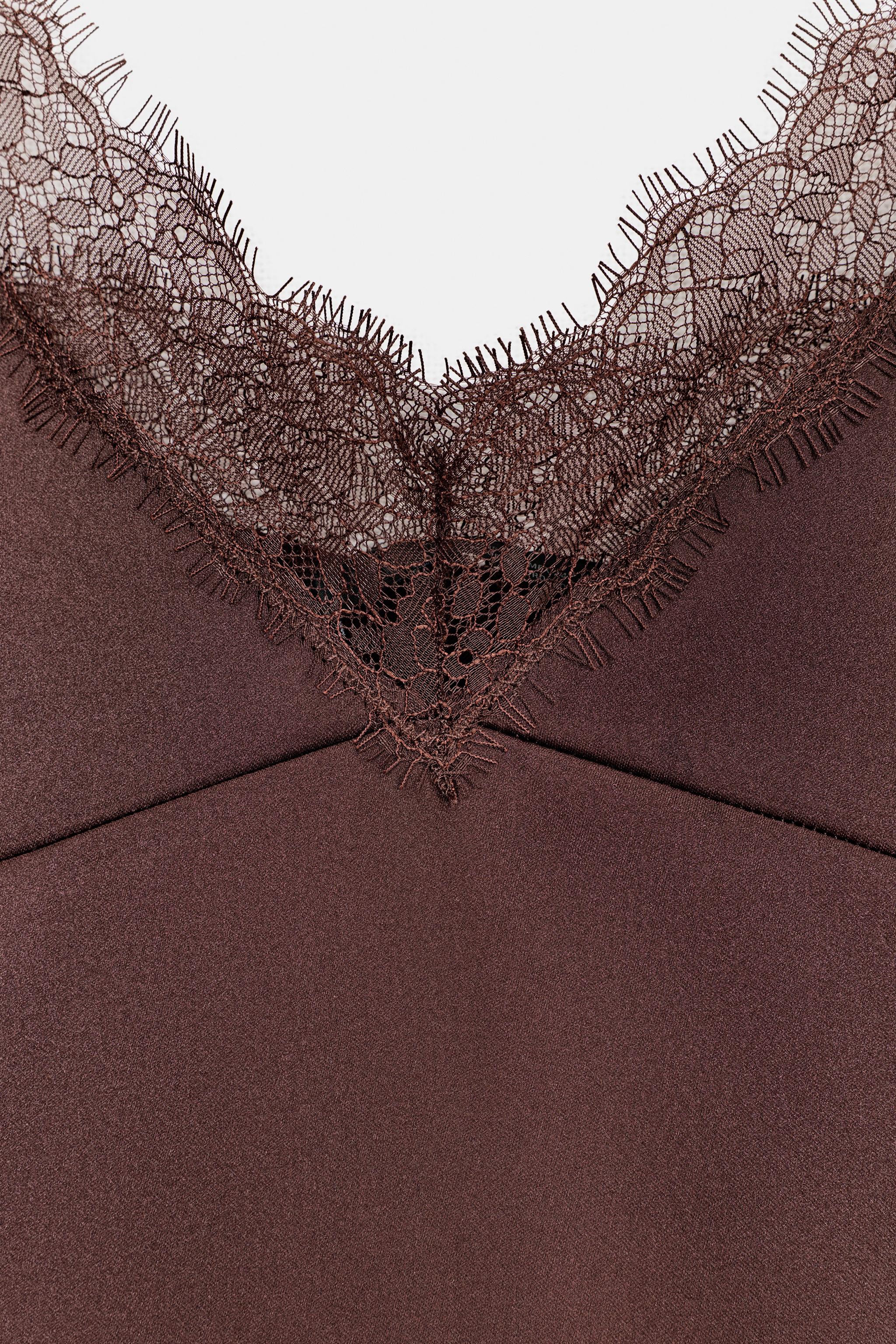 TOP SATINÉ EN DENTELLE